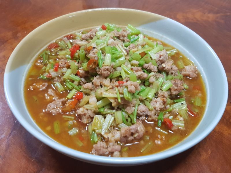 芹菜肉末