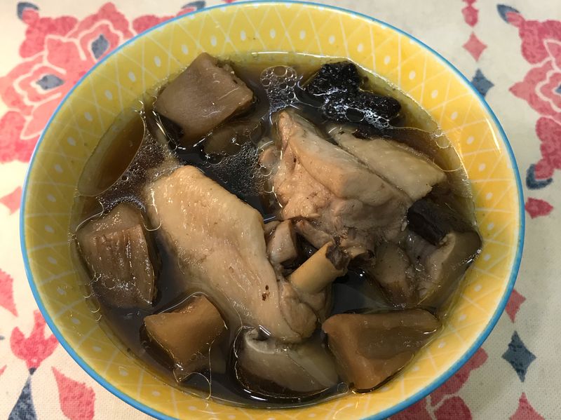肉骨茶版!激辛白胡椒老蘿蔔回甘雞湯