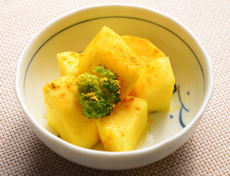 涼拌薑黃蘿蔔