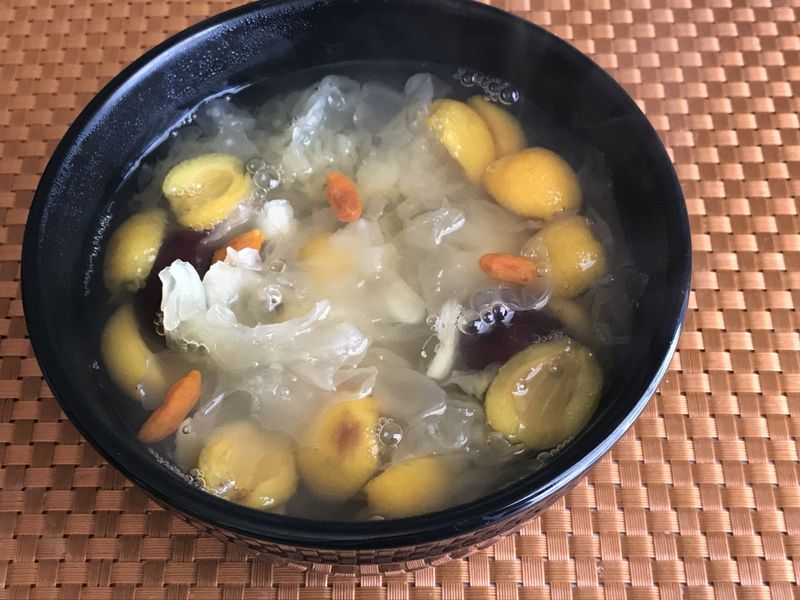 銀耳枇杷湯