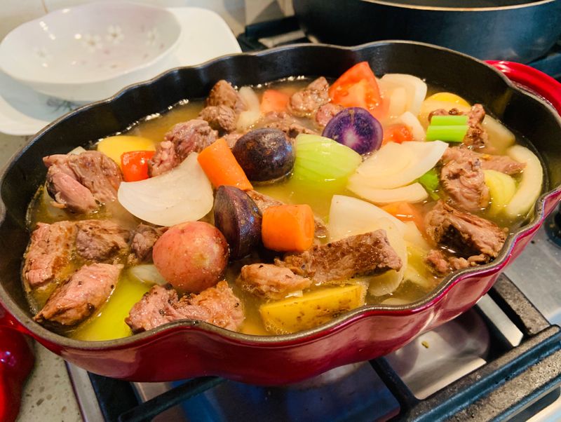 清燉牛肉蔬菜湯
春天料理