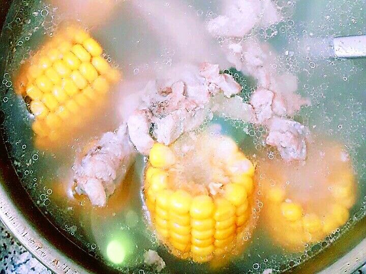 玉米排骨湯