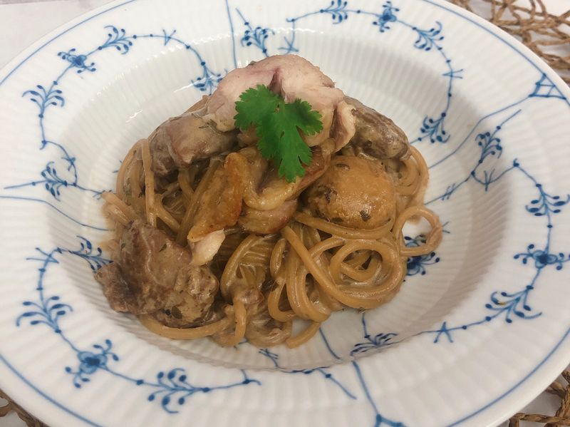牛肝箘菇奶油雞麵