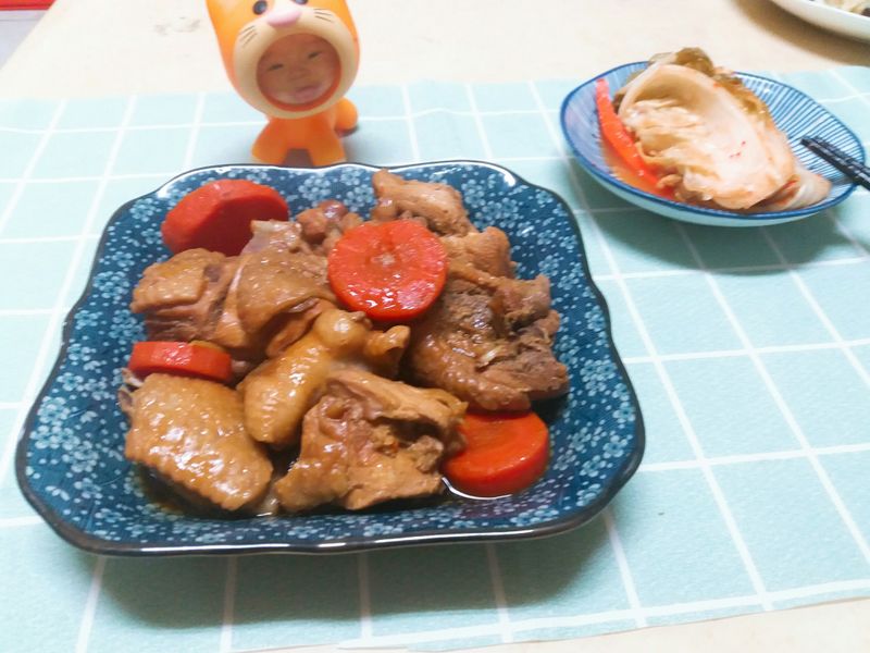 洋蔥紅蘿蔔香燉雞肉🍲