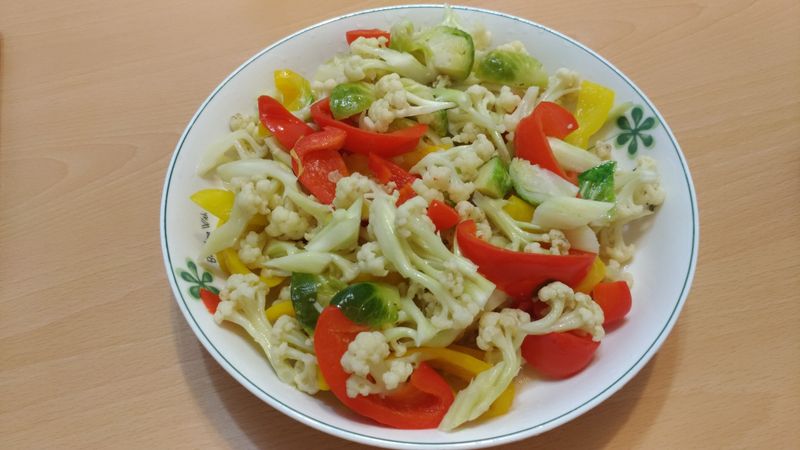 蒜香奶油炒彩椒花椰菜