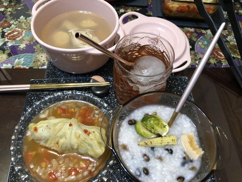 高麗菜卷泰式酸辣口味(湯頭都超棒der)