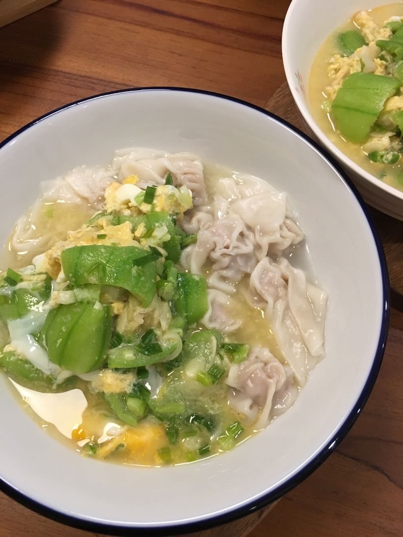 絲瓜雞蛋餛飩