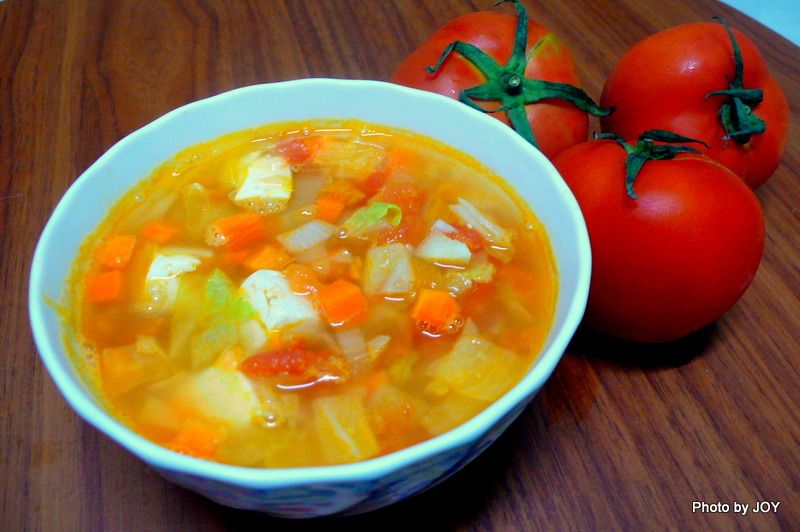 番茄蔬菜豆腐湯
