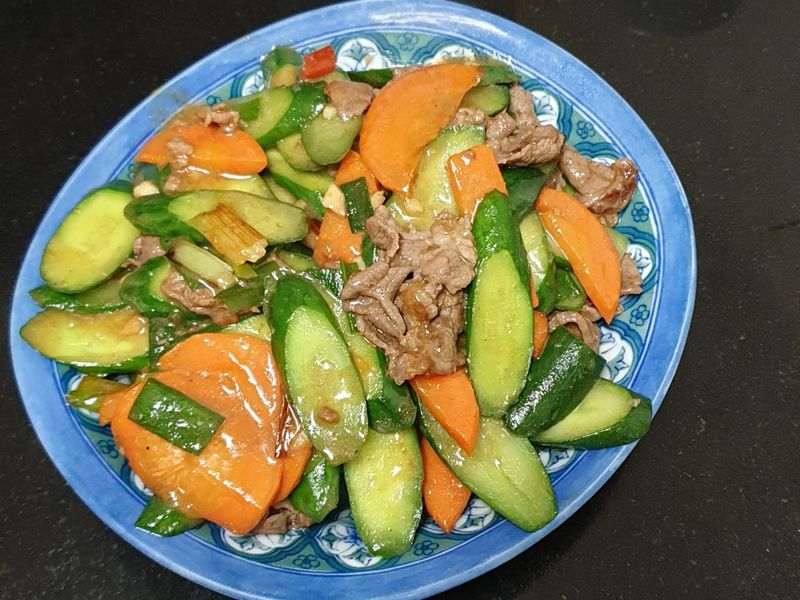 羊肉炒小黃瓜