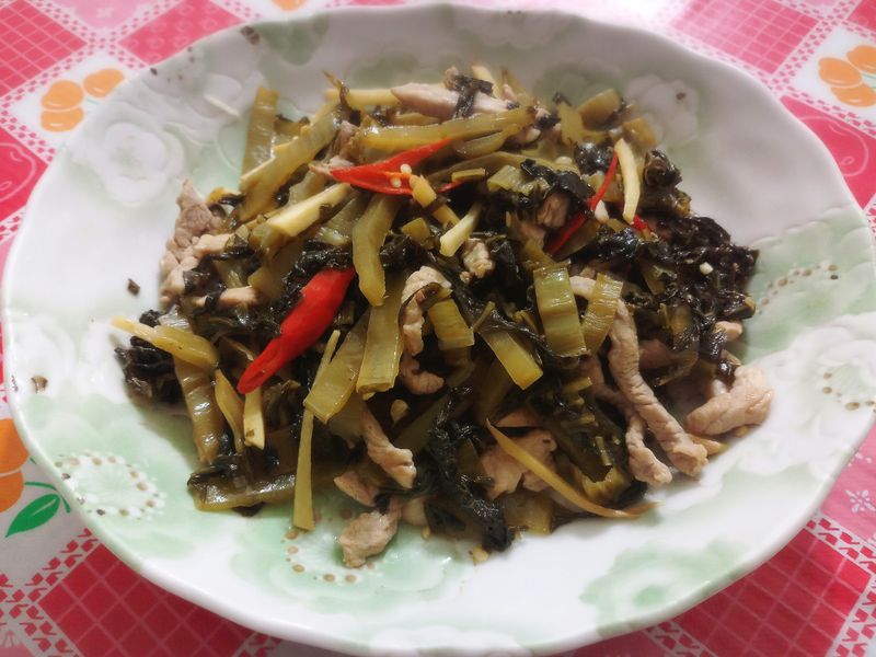 酸菜炒肉絲