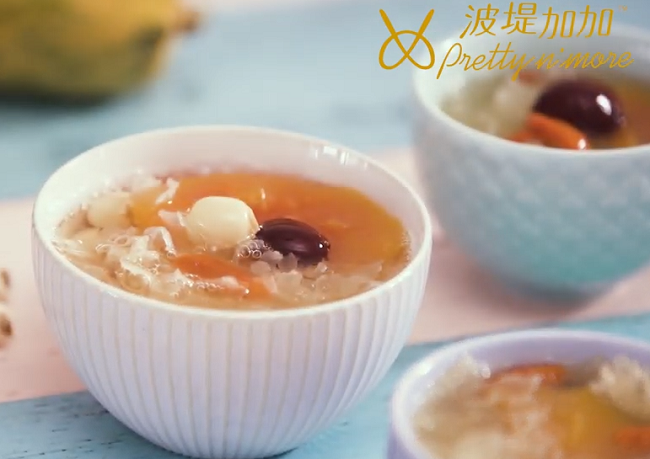 銀耳蓮子湯