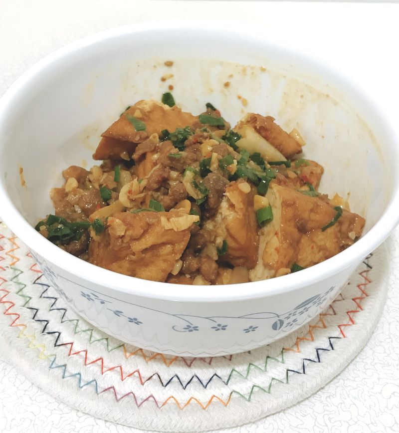 泡菜味增油豆腐炒肉末