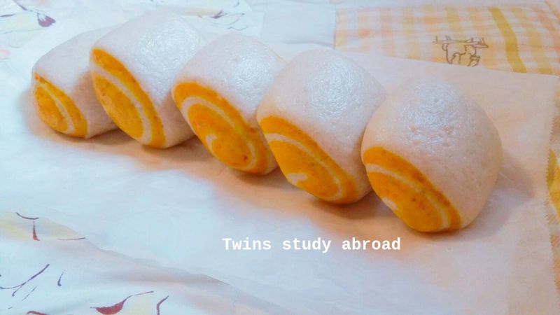 薑黃雙色小饅頭