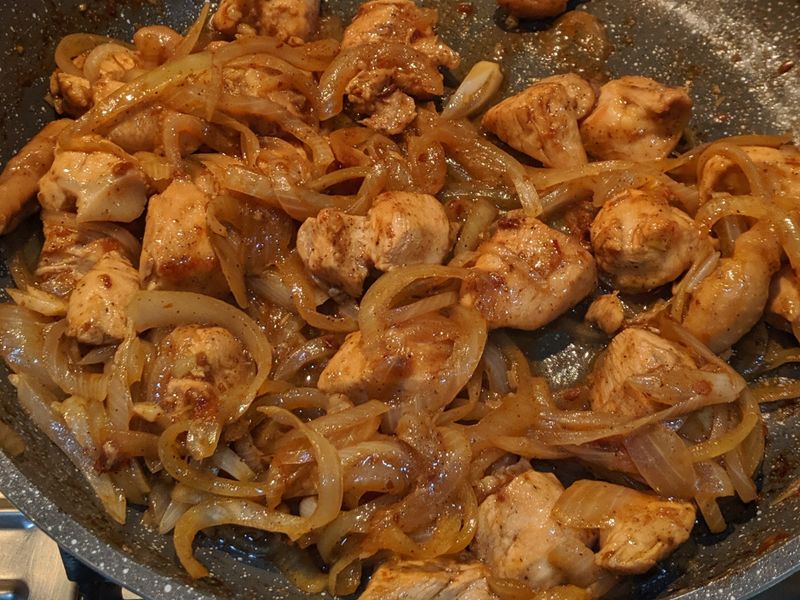 黑胡椒洋蔥雞肉(失敗)