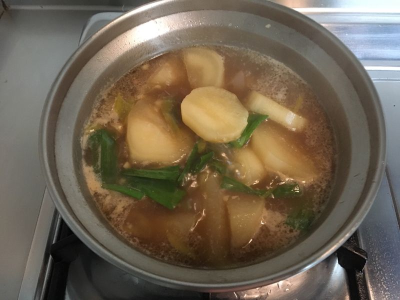 蒜苗蘿蔔燒肉