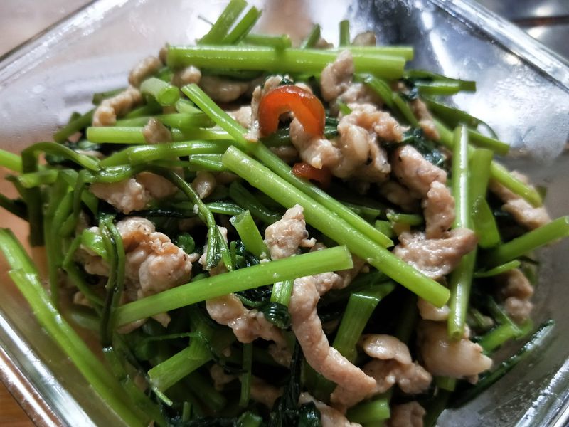 黑胡椒豬柳空心菜