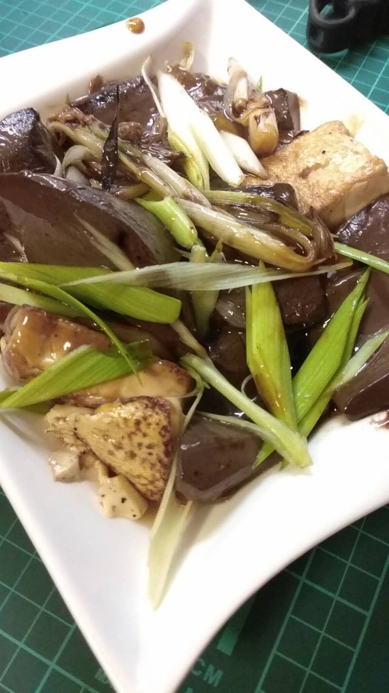 ~黑白豆腐~