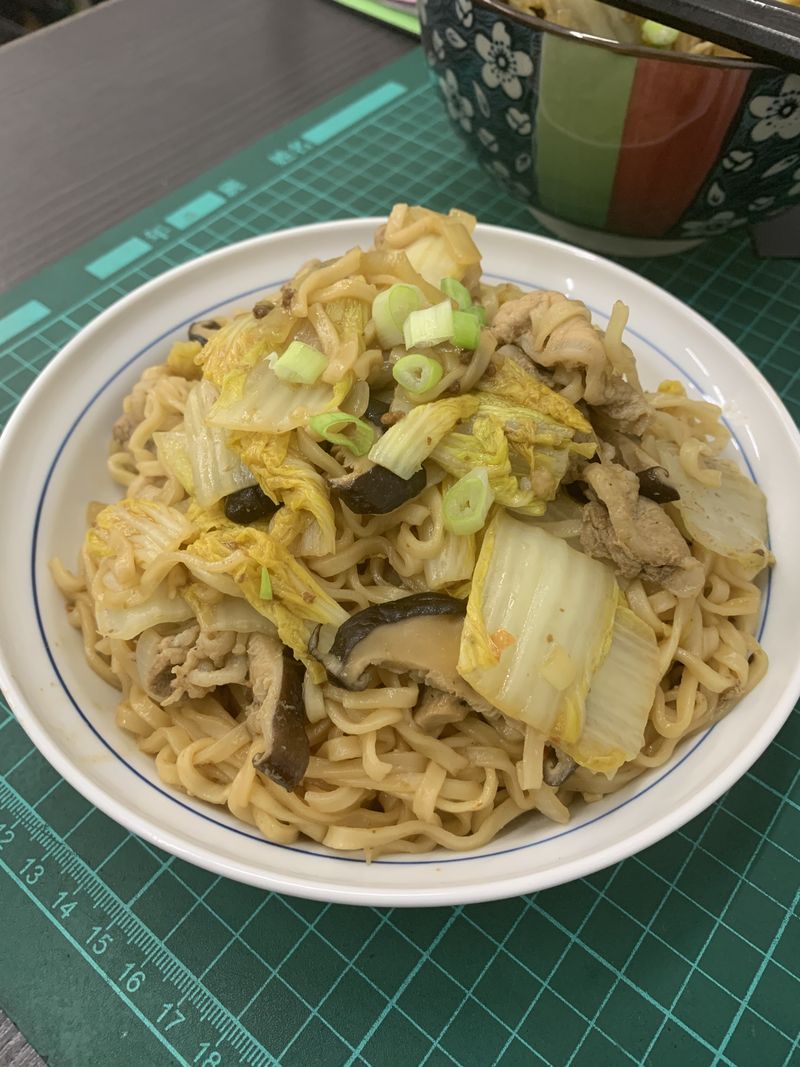 什錦炒泡麵(維力炸醬麵)