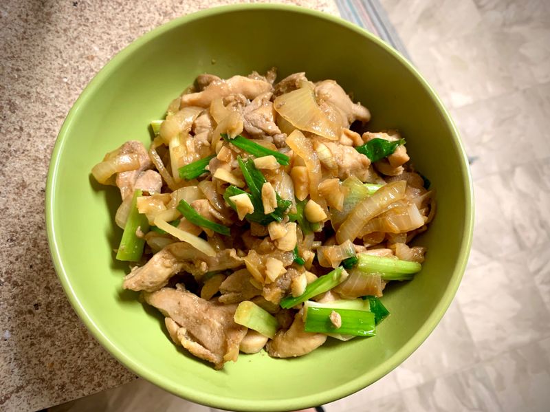 麻油蔥爆雞肉/豬肉