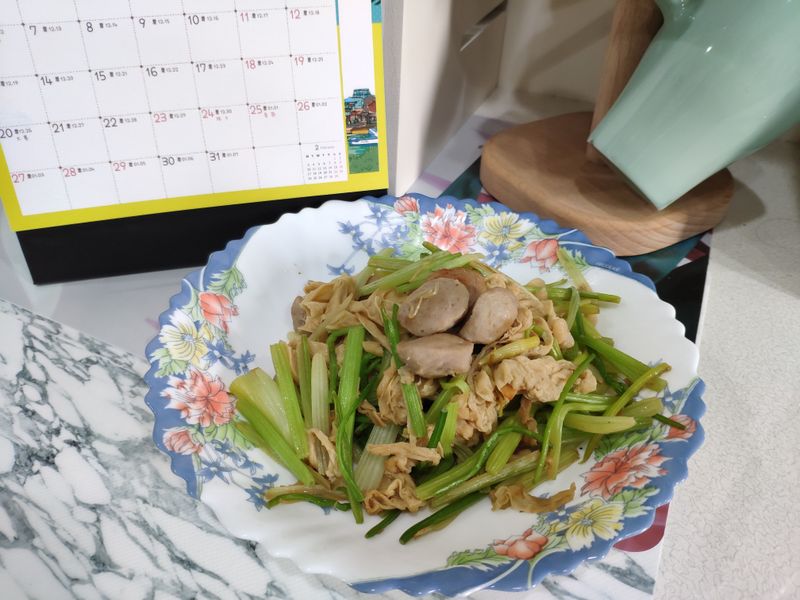 千張豆腐皮炒芹菜