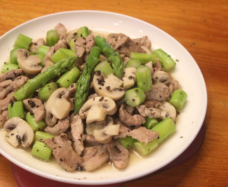 松露蘑菇炒蘆筍