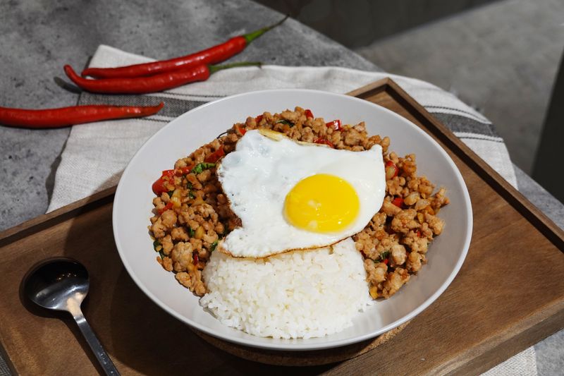 正宗泰式打拋肉 (附影音食譜)
