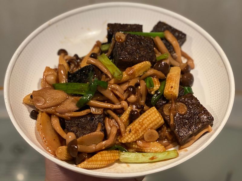 米血炒蔬菜