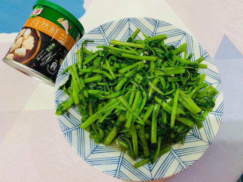 蒜炒空心菜