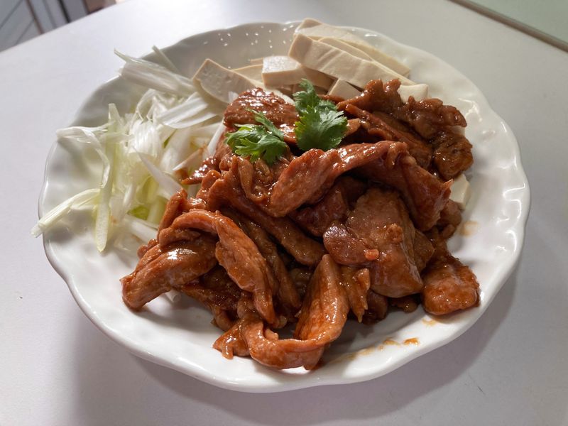 京醬肉絲豆腐片