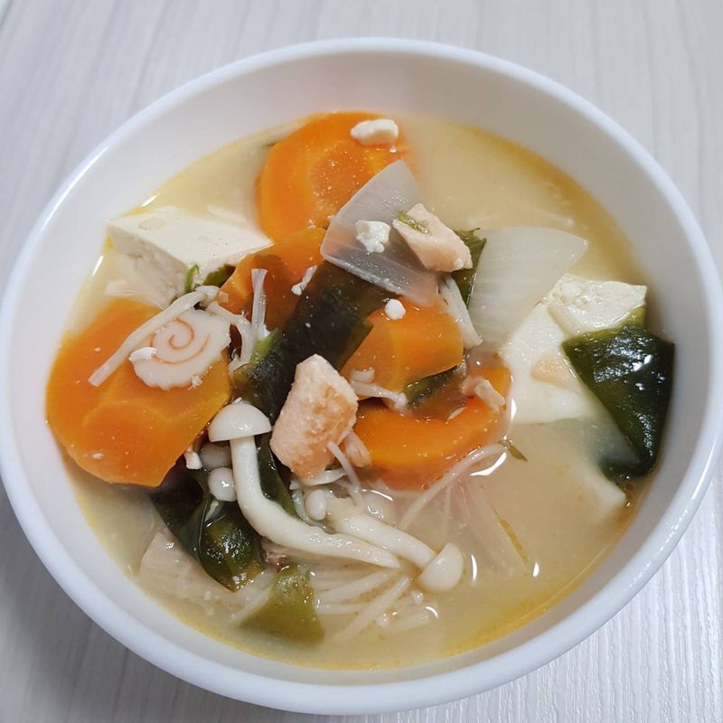 鮭魚味噌湯