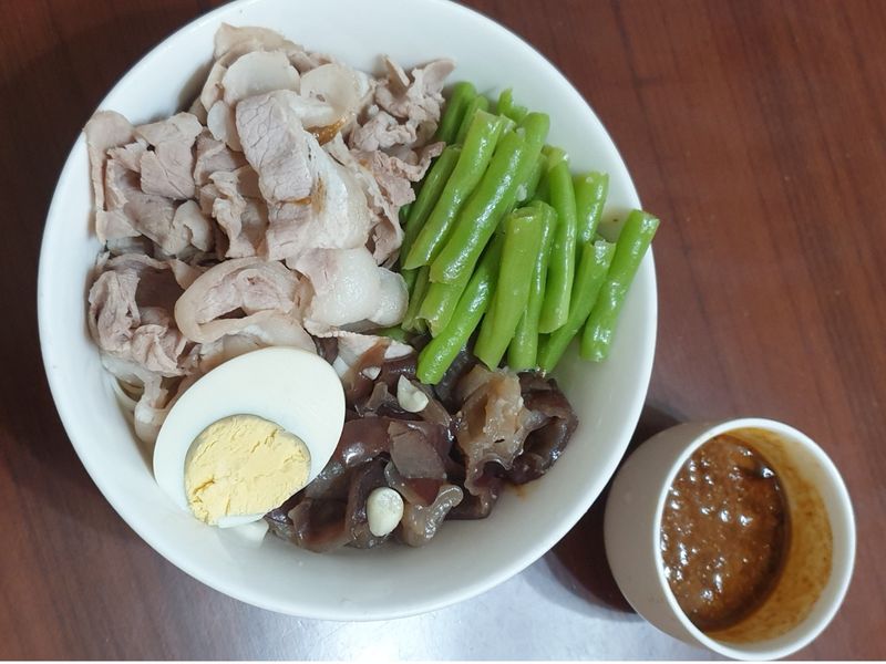 麻醬辣拌麵