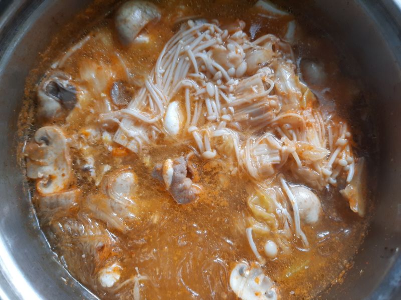 泡菜肉片冬粉