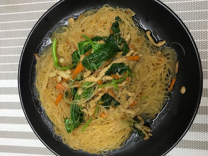 肉絲炒米粉