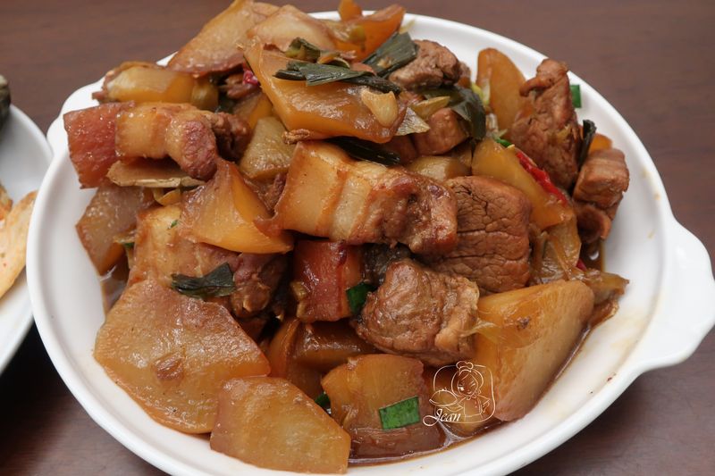 白蘿蔔燉五花肉