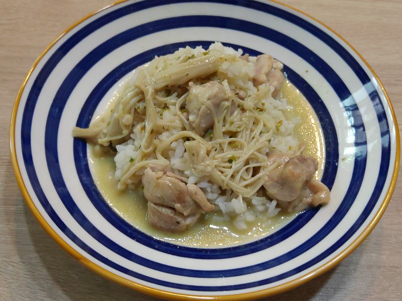 泰式雞肉綠咖哩飯