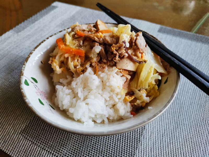酸辣瘦肉燴飯