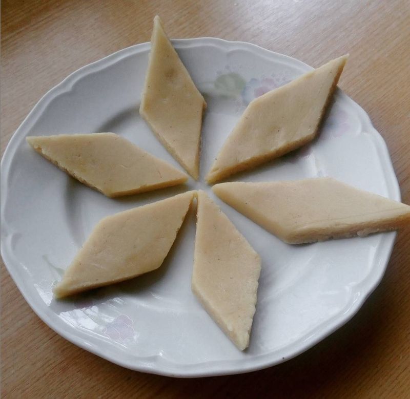 印度甜點:腰果片 Kaju Kalti