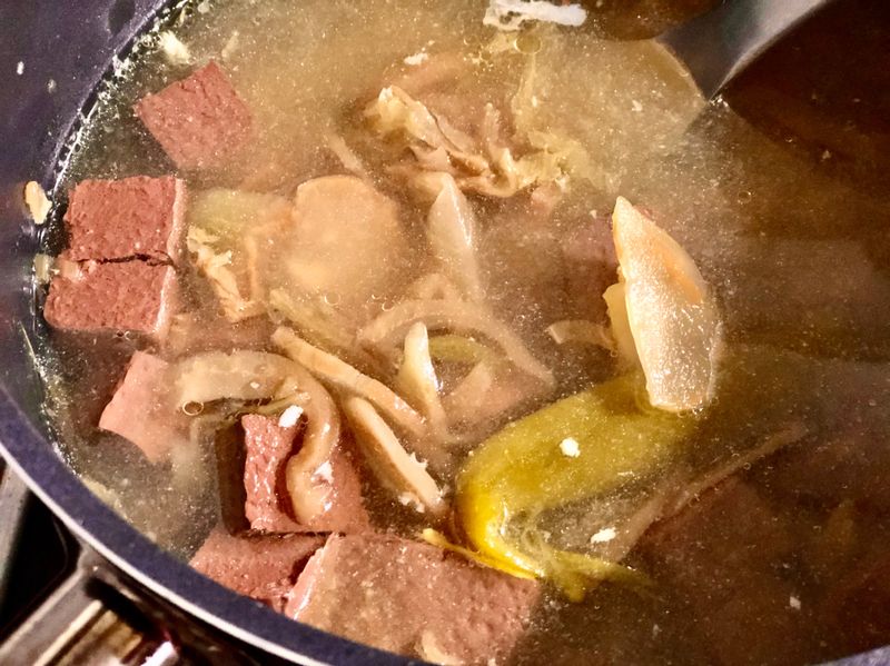 酸菜豬血湯