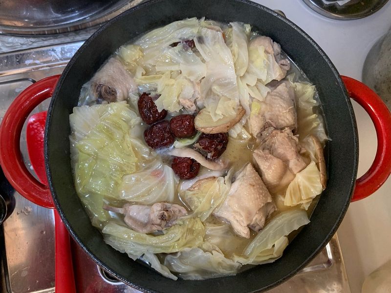 高麗菜麻油雞