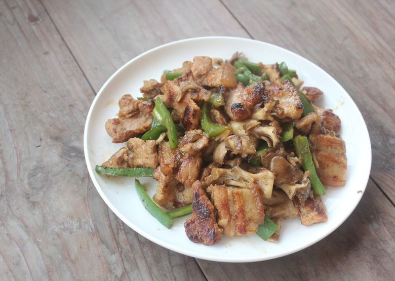 青椒舞菇味噌豬肉燒