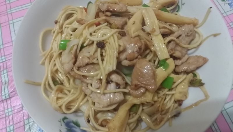 筍乾微辣炒麵