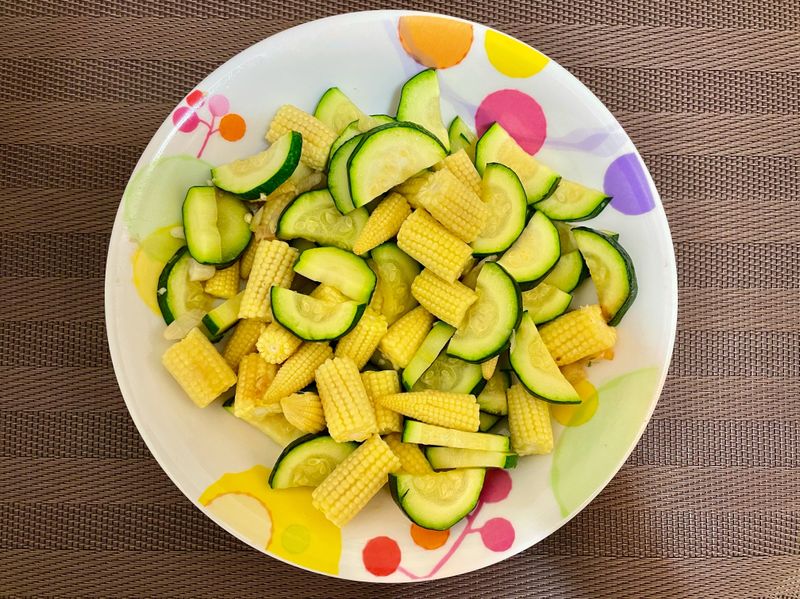 「蒜炒櫛瓜玉米筍🥒🌽」