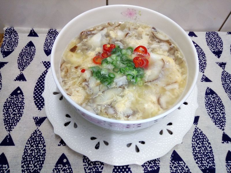 [刀工菜]香菇薄片蛋花湯