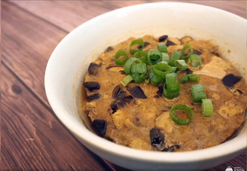 【老菜脯蒸肉餅】肉餅嫩滑，老菜脯鹹香可口