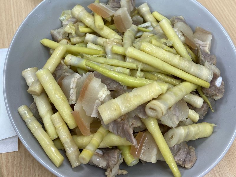 箭筍炒鹹豬肉