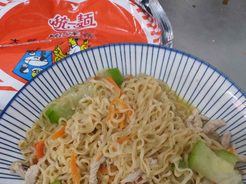 炒絲瓜泡麵