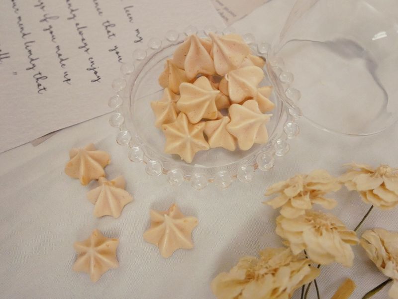 「草莓馬林糖」入口即化、甜牙齒的最愛❤
