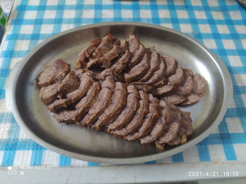 滷牛腱