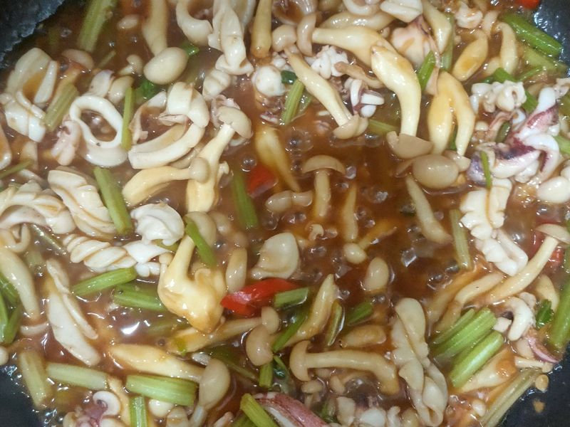 芹菜炒透支