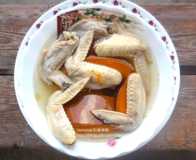【電鍋料理】南瓜雞翅湯